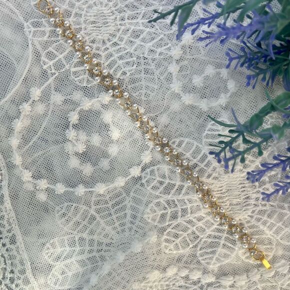 Vintage 90’s Pearl & Rhinestone Bracelet - Picture 5 of 9